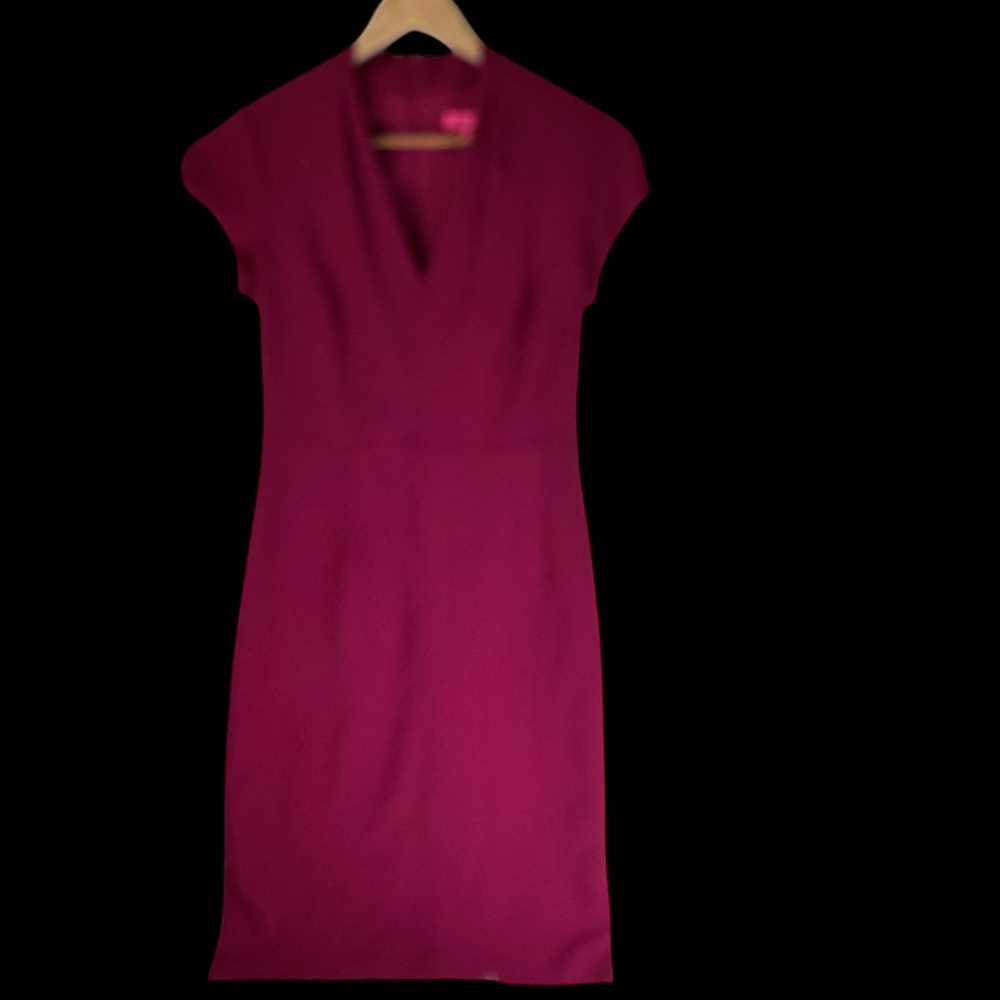 Betsey Johnson Magenta Crepe V Neck Fit Flare Cap Sleeve Dress‎ Sz 6